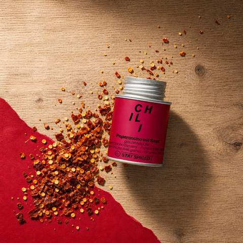 Chili / pepperoncino red, crushed with seeds
